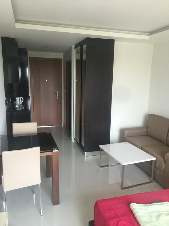 Club Royal Suites 파타야 외부 사진